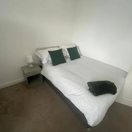 Horsforth Bradford Airport Leeds (West Yorkshire)